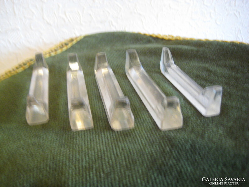 Polished glass, knife buck, 5 pieces / 9.5 cm / and 1 piece 8.5 cm /