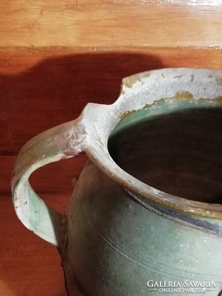 Old wire earthenware pot, silke