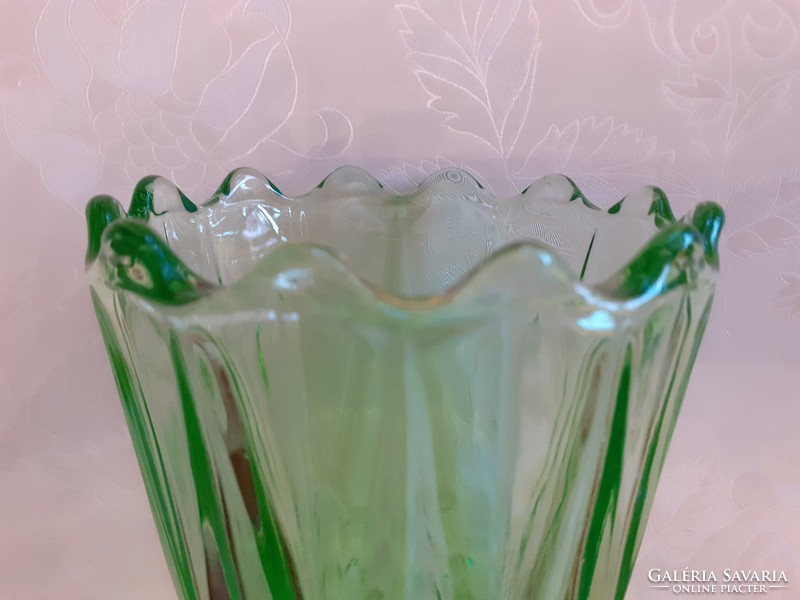 Retro üvegváza régi zöld váza