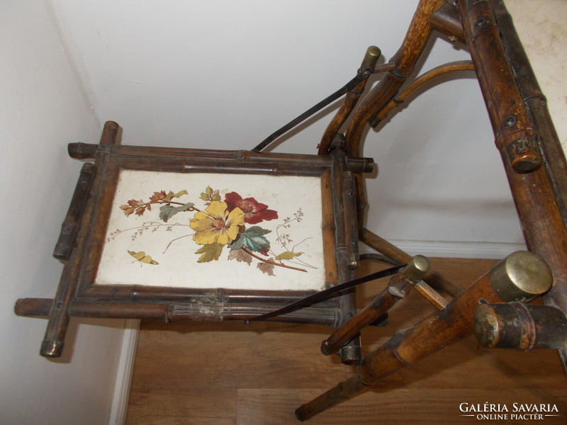 Szeci majolica flower stand, zur table