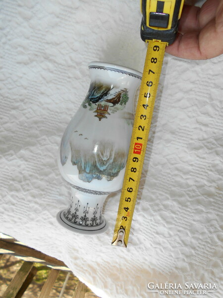 Kínai kézzel festett tájképes  váza 16 cm
