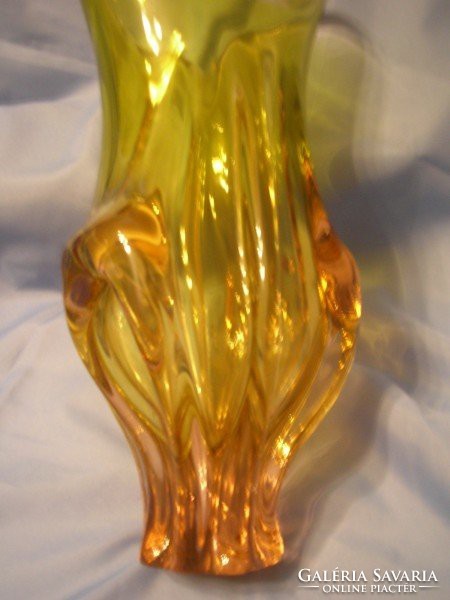 Muranói borostyán színű .vastag falú váza ritkaság 36 cm-es