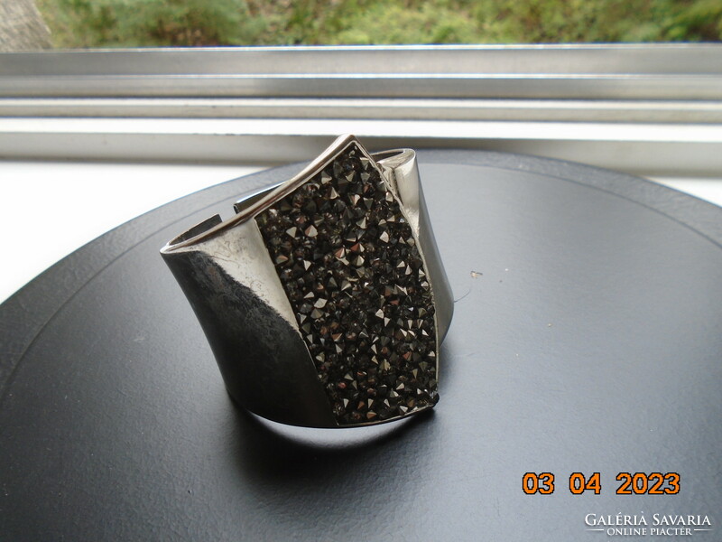 Inc international concepts masy's usa spectacular solid chrome bracelet with grayish black stones