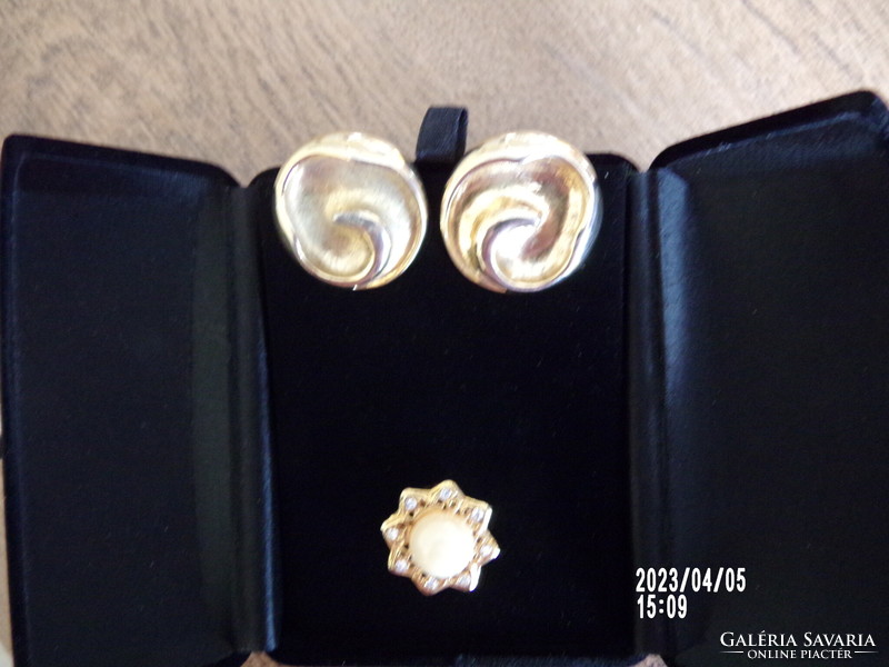 Gold-plated ear clip gift with scarf clip