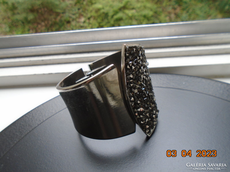 Inc international concepts masy's usa spectacular solid chrome bracelet with grayish black stones