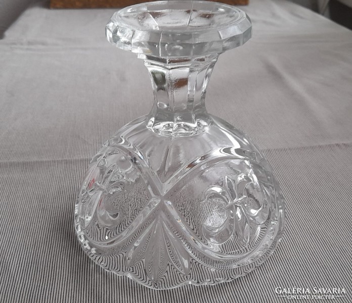 Anjou lily patterned glass goblet