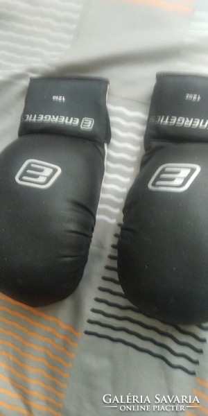 Energetics 12 oz boxing gloves
