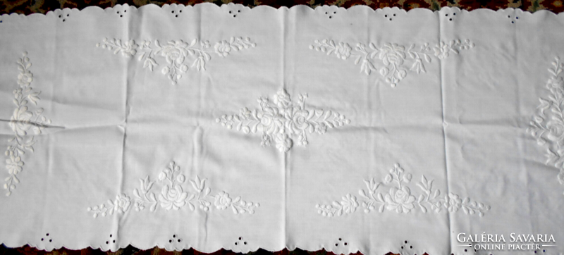 - With white embroidery (Kalocsa pattern) with embroidery tablecloth-runner 102 cm x 39 cm