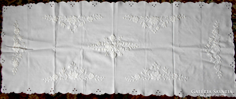 - With white embroidery (Kalocsa pattern) with embroidery tablecloth-runner 102 cm x 39 cm