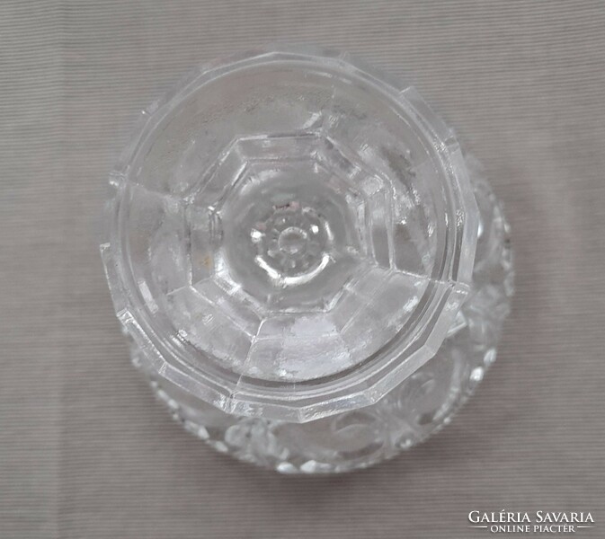 Anjou lily patterned glass goblet