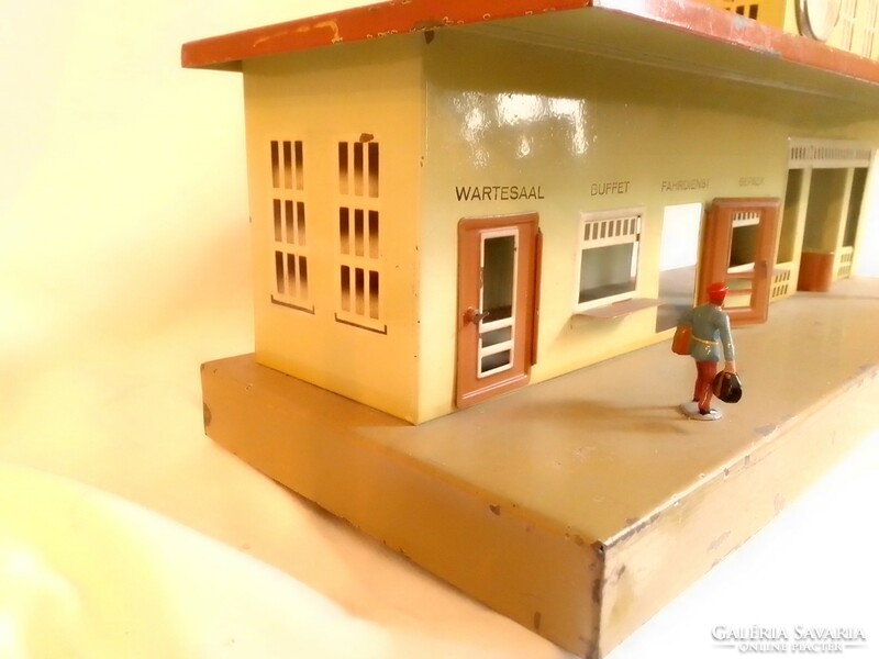 Antique Kibri 0 railway model train station building with clock 1940-50 field table additional board game