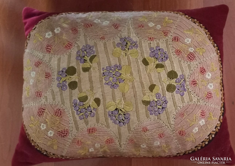 Art Nouveau decorative pillow, from a workshop in Gödöllő