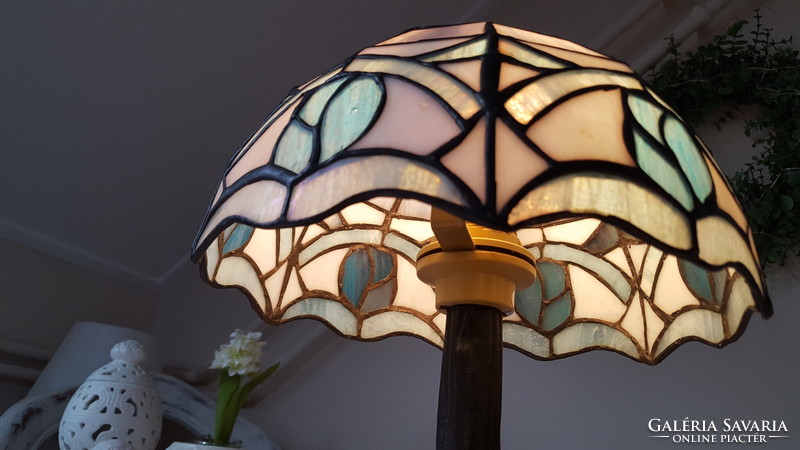 Tiffany table lamp