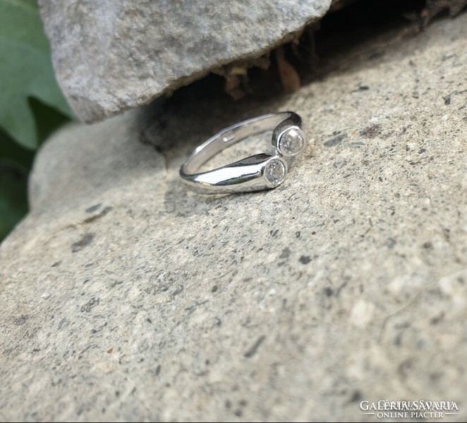 Női Fehérarany gyűrű cirkóniumból kővel