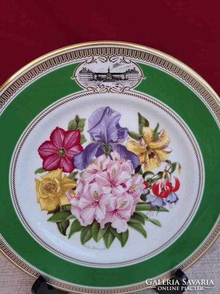 Gyönyörű Made in England by Royal Doulton Az angol királyi kertészeti virágos dísztányérja virág
