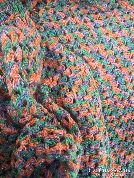 Triangular crochet scarf