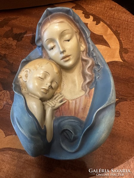 Mother with child ceramics