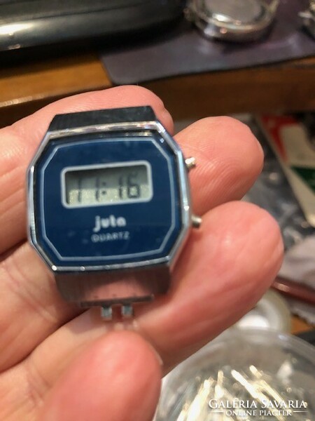 Juta vintage women's quartz wristwatch, excellent for collectors, working.