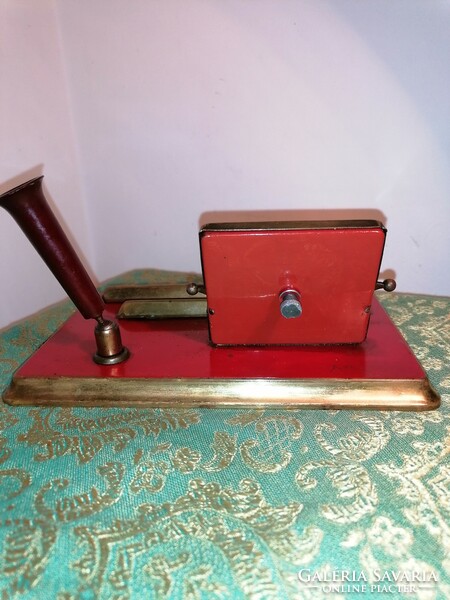 Art deco desk set with perpetual calendar.