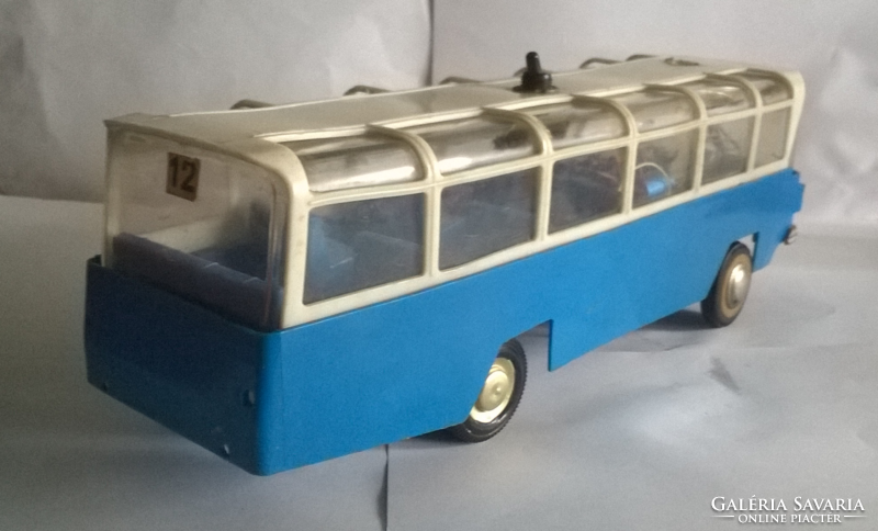 Retro GDR lendkerekes modell Busz