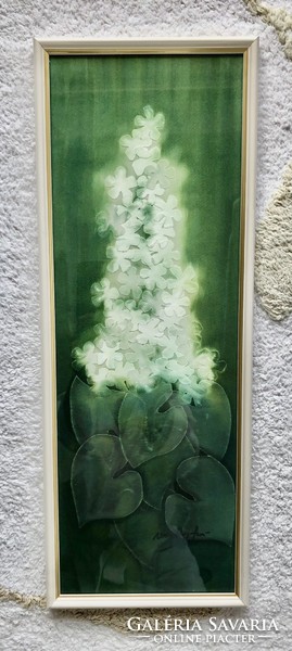 Macskássy Izolda: fehér orgona (selyem kollázs, 50x18)