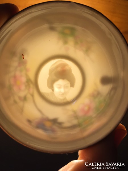 Antik Litofán Gésás Japán ,Tojáshély porcelán kávéscsésze ,dúsan aranyozva, kézzel készített
