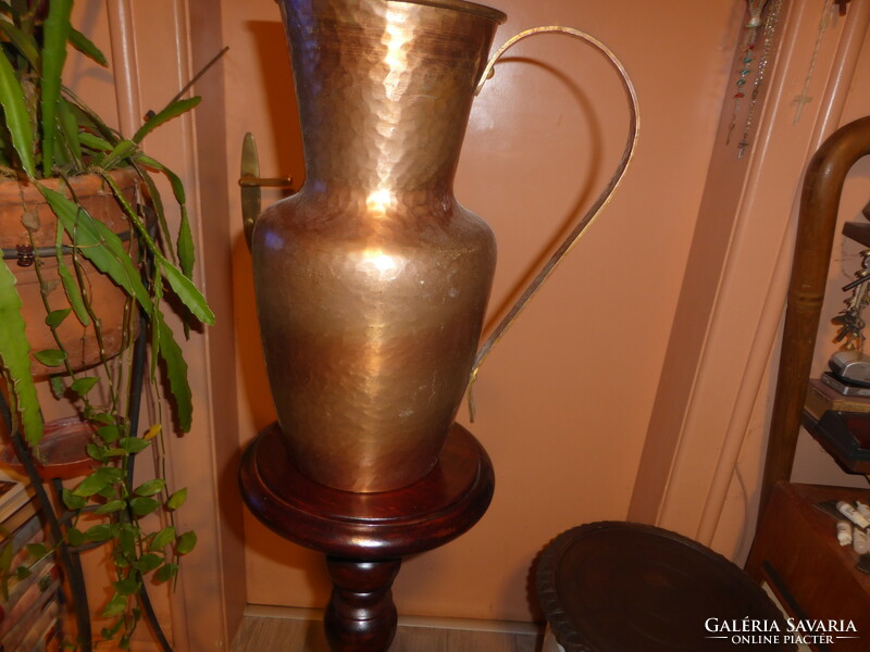 Robust red copper jug