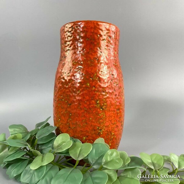 Retro pond head orange vase