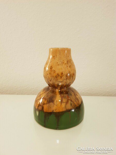 Csermák Ferenc egyedi kerámia váza alkotása