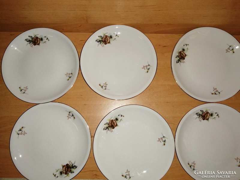 Set of 6 lowland porcelain small plates with old mark, diam. 19 cm (male)