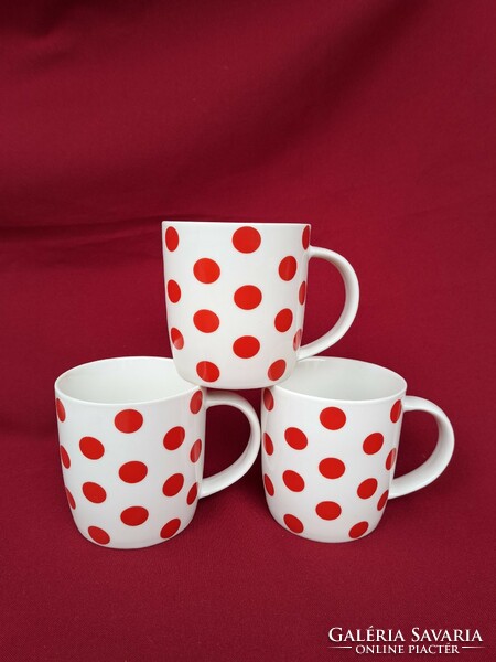 Mug package with red spots and dots on a white background, 3 dl mugs, village object