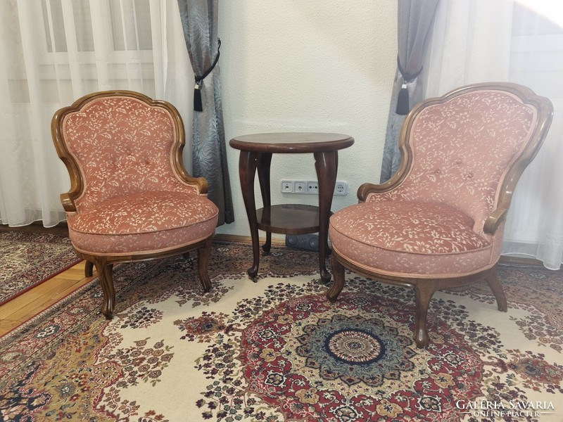 2 pieces of original bieder armchair