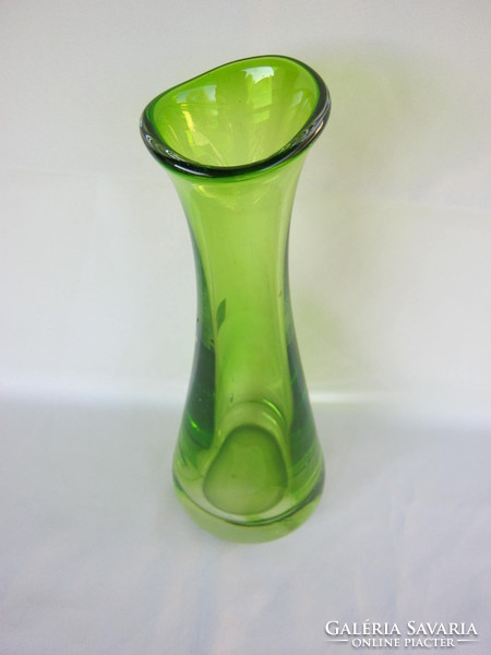 Hermann crystal in green glass vase