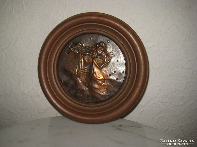 A csábító szirén  ,  bronz és terrakotta  keret    14  cm   és  9 cm a bronz