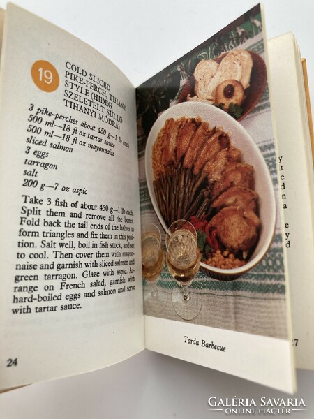 Károly Gundel: 100 hungarian dishes - angol nyelvű szakácskönyv, minikönyv
