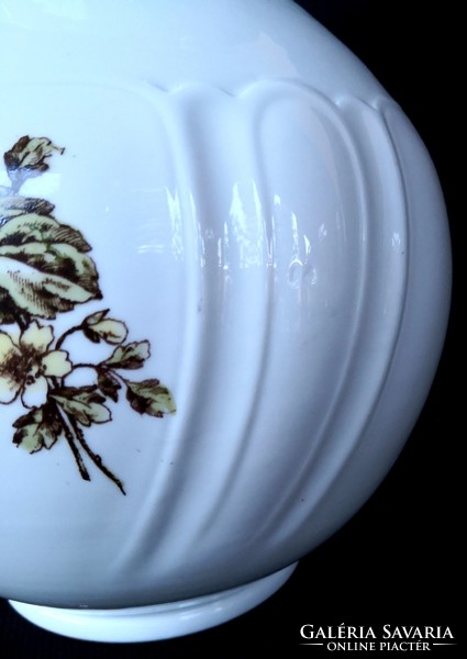 Dt/185 – huge English, floral, porcelain wash basin