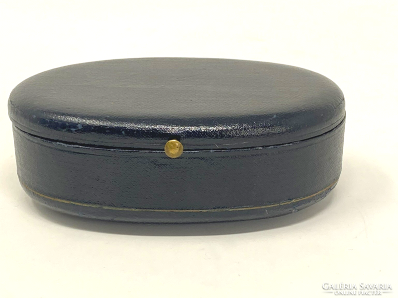 Antique leather-covered wooden oval jewelry box cz