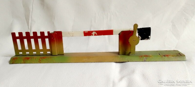 Old antique railway crossing barrier No. 0 railway train model field table additional board game