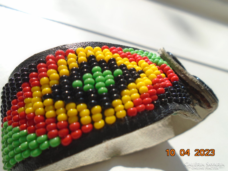 MASZÁJ -Kenya-afrikai törzsi bőr karkötő gyöngyokkel