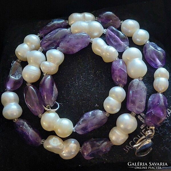 Very nice amethyst and baroque cultured pearl necklace