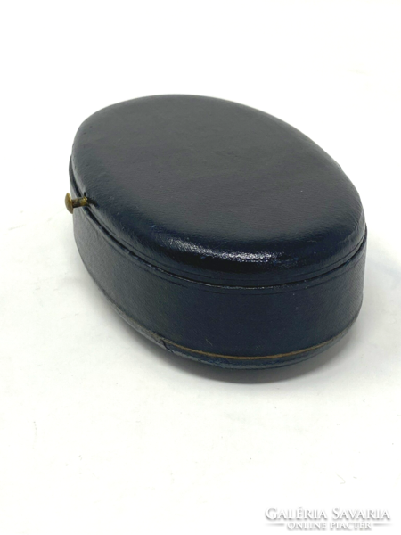 Antique leather-covered wooden oval jewelry box cz