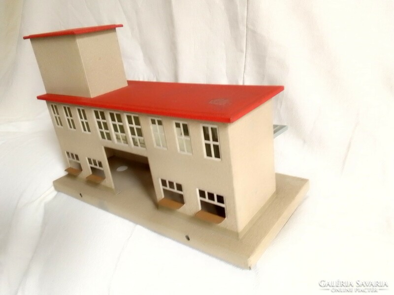 Antique old Kibri 0 model railway station building record game us zone 1945-49 field table accessory
