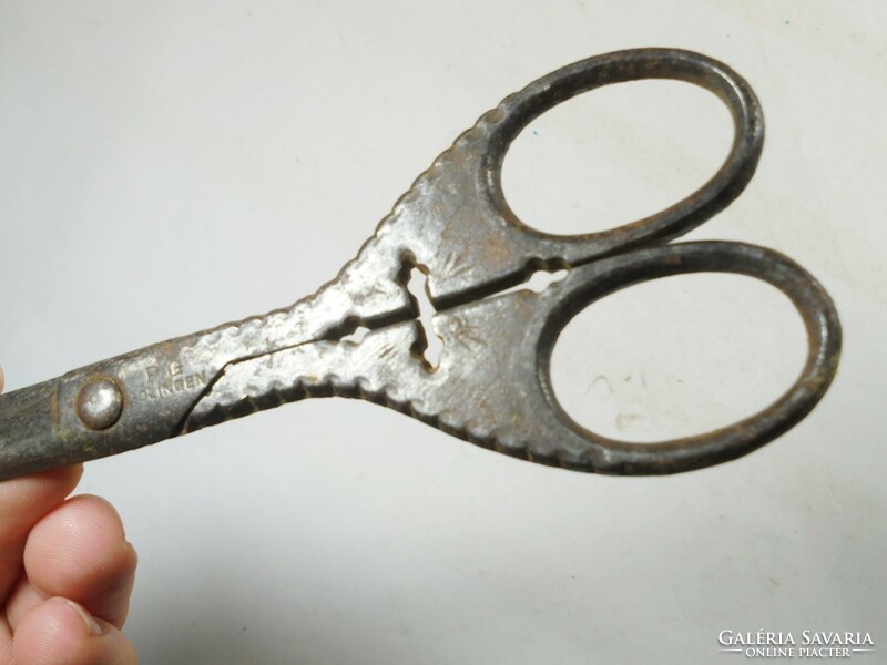 Old antique ecclesiastical nun's iron scissors pg solingen marked with a cross-shaped pattern, total length: 17 cm