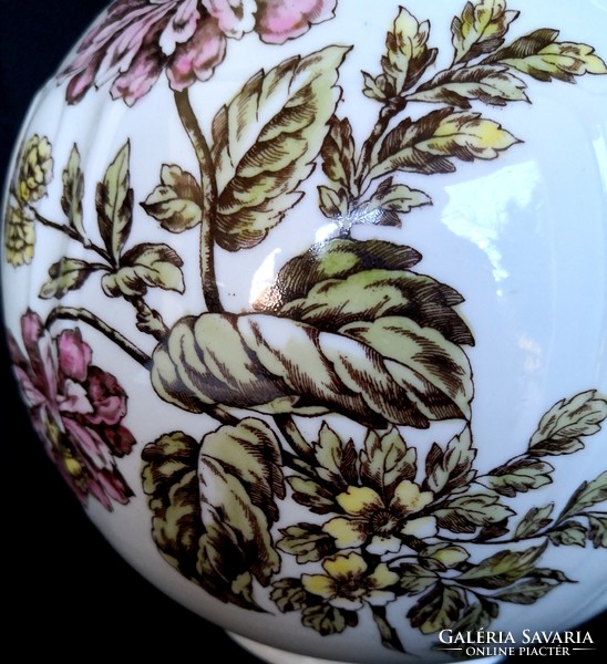 Dt/185 – huge English, floral, porcelain wash basin