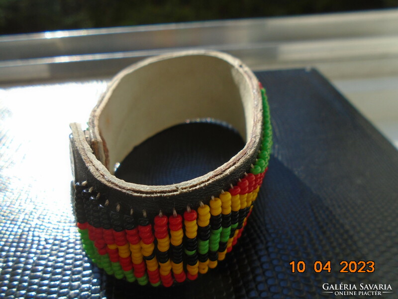 Maasai - Kenyan African tribal leather bracelet with beads