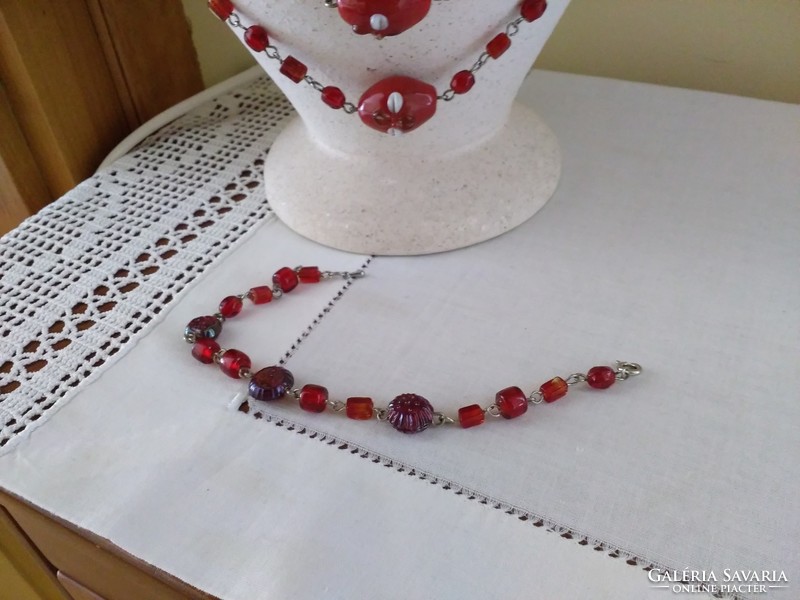 Rubin vörös üveg kristály nyaklánc muránói gyöngyökkel