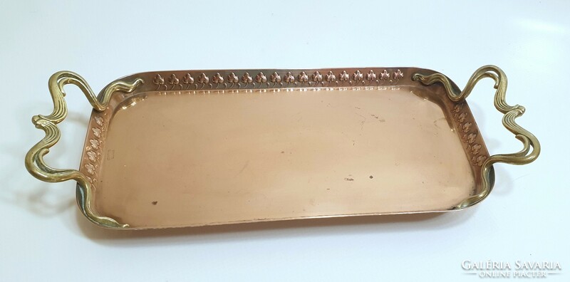 Secession Geschütz red/brass tray