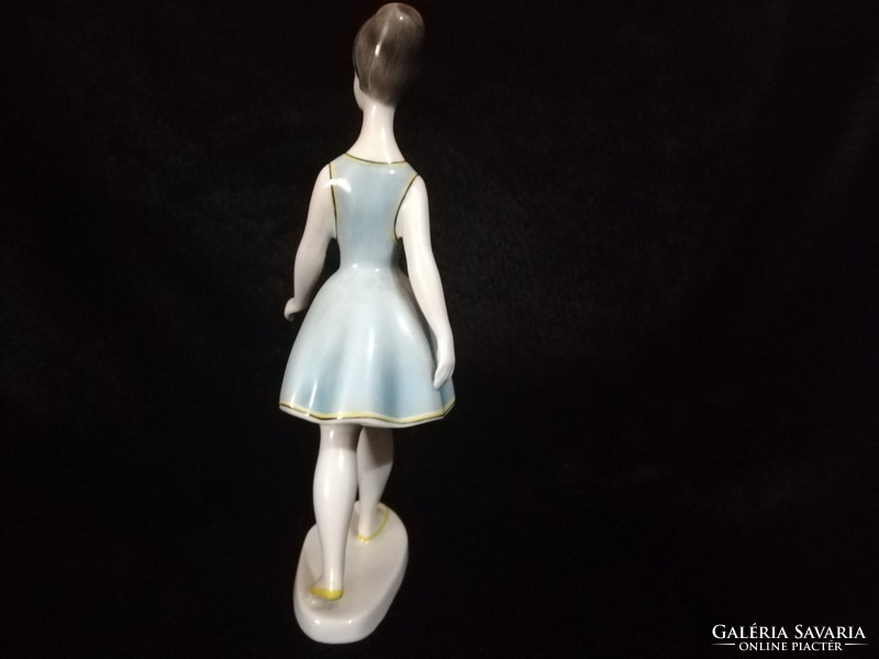 Ravenclaw mannequin in blue and yellow dress