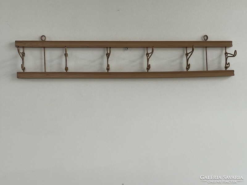 Antique, old coat hanger, wall hanger, clothes hanger can be turned, unfolded with 6 hangers