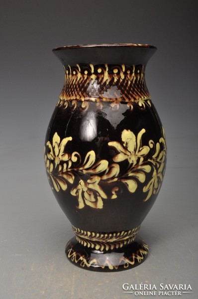 Hódmezővásárhely folk pattern majolica vase, hmv Száltó imre, 1920s.